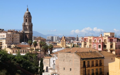 Ciudad de Málaga a 45 minutos